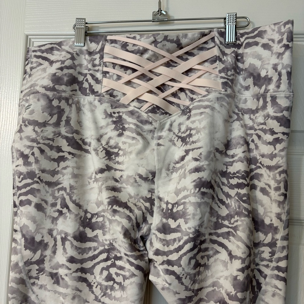 Fabletics Boost Powerhold High Waisted 7/8 Leggings Runyon Pink Cloud 2X - Picture 3 of 12